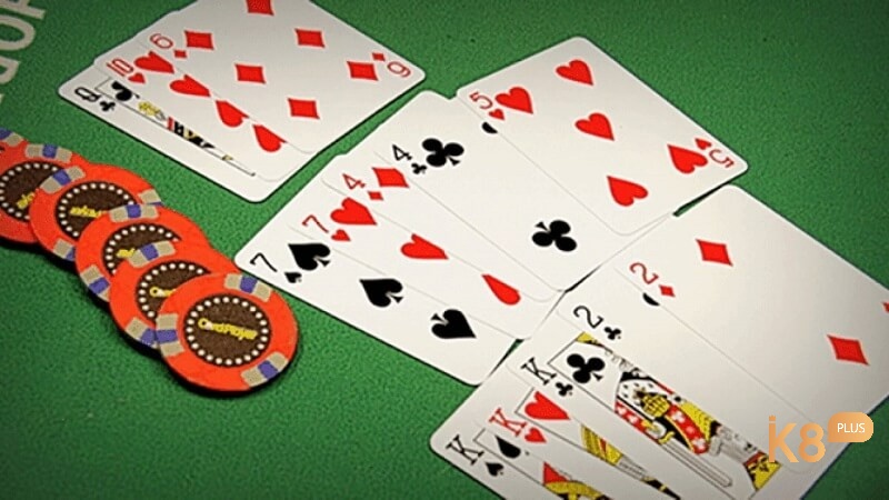 Mô tả cách chơi Poker mậu binh chi tiết